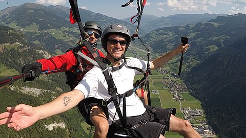 Paragliding © @maxschulz___