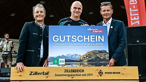 Gutschein und Sitzbank © Nordphoto / Hafner