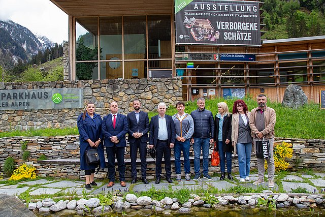 Delegation an Naturparkhaus © Zillertal Tourismus